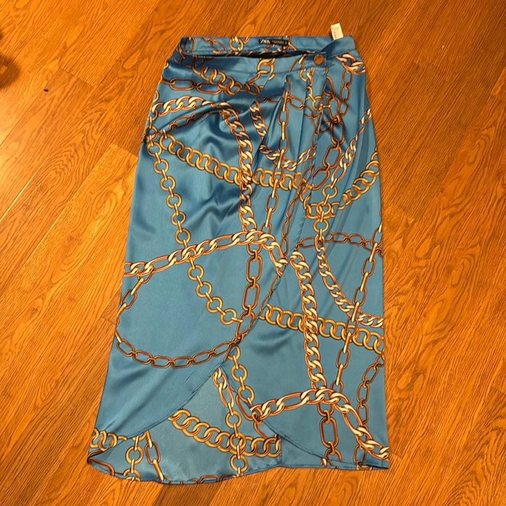 Zara Wrap around skirt